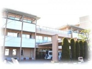 明るい建物外観  