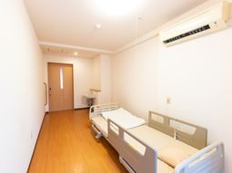 居室と介護ベッドの空間