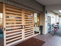 明るいエントランス