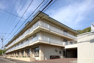 広々とした外観
