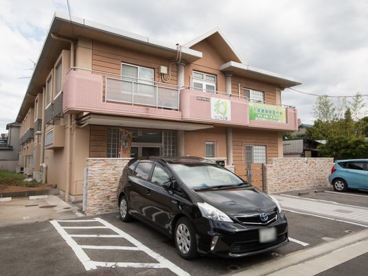 温かみのある建物外観