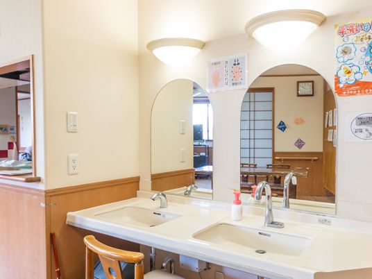 洗面台のアーチ型入口