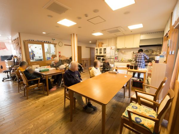 居心地の良い明るい食堂