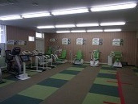 多様な器具と広い空間