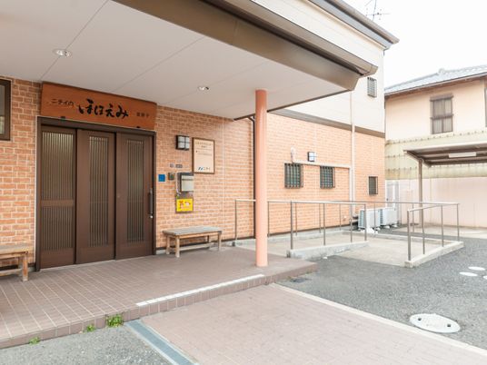 こじんまりとした玄関
