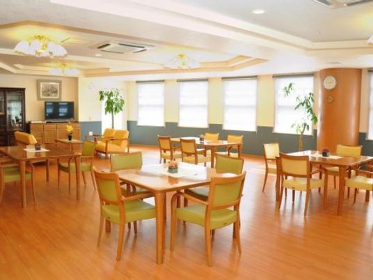 明るいダイニングスペース