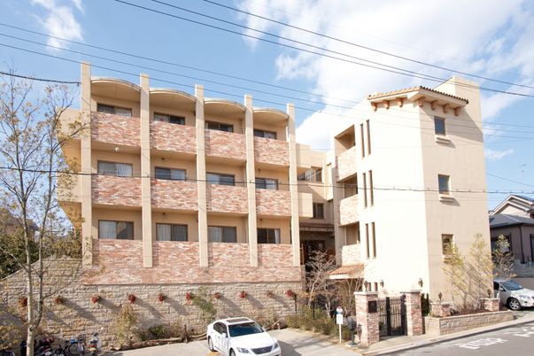 明るい日差しの居室