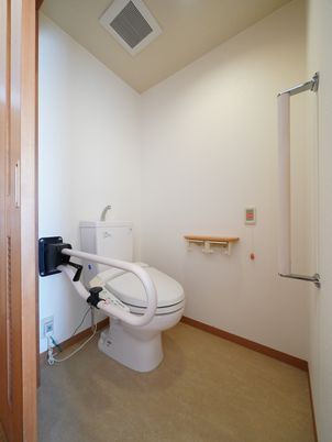 バリアフリーのトイレ設備