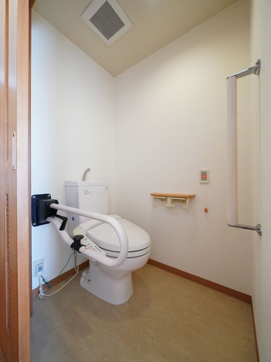 バリアフリーのトイレ設備
