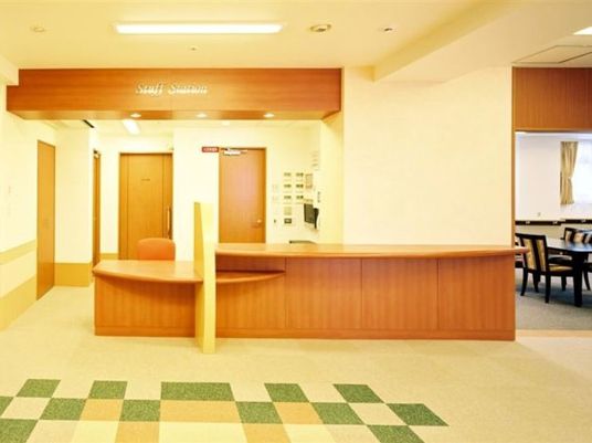 暖かい雰囲気のフロント