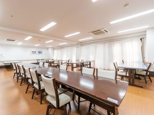 広々としたラウンジ