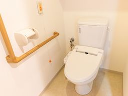 シンプルなトイレ空間