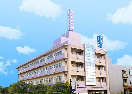高層の建物外観