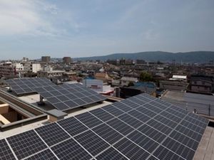 建物屋上の外観  