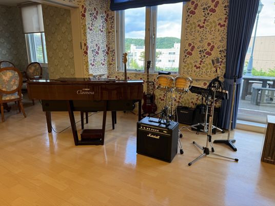 音楽機材のある部屋