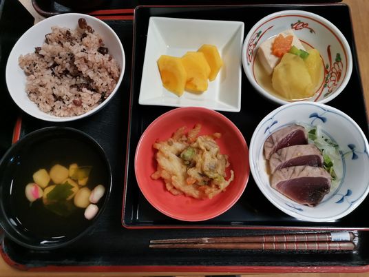 色とりどりの料理