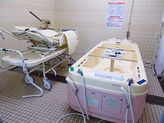 広々とした浴室