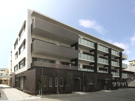 多階層モダンな外観