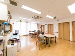 明るい多目的スペース