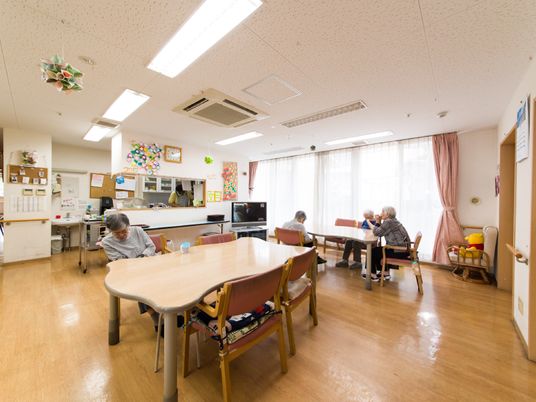 明るい共有スペースの様子