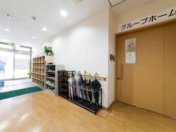 明るいエントランス風景