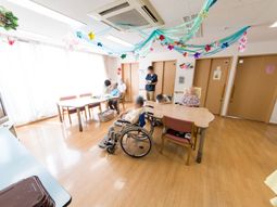 明るい多目的スペース