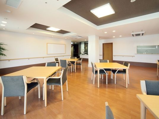 広々とした食堂の様子