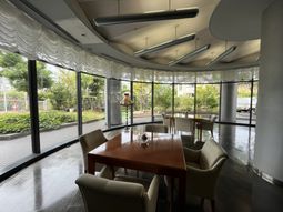 明るいダイニングルーム