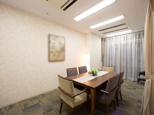 落ち着いた雰囲気の居室