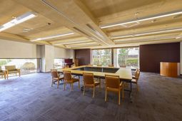 屋上の休憩スペース