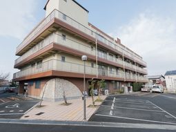 多階層の建物外観