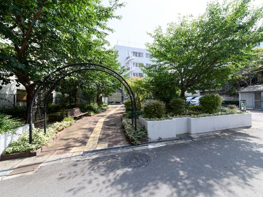 緑豊かなエントランス