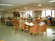 医療法人協仁会 介護老人保健施設 松柏苑の外観
