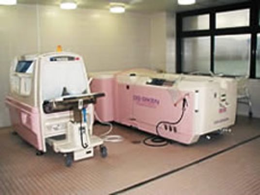 最新設備の機械浴室
