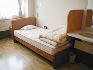 快適なベッドの居室