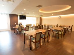 明るいダイニングスペース