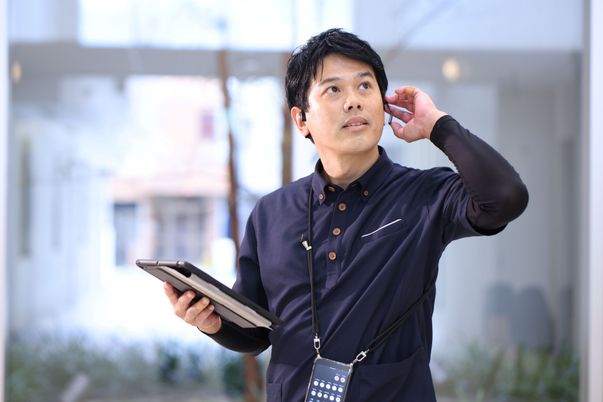 照明設備を備えた施設