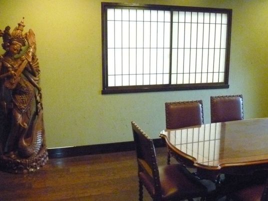 優雅な雰囲気の和室