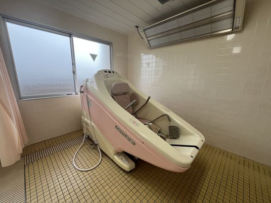 特別浴槽がある浴室