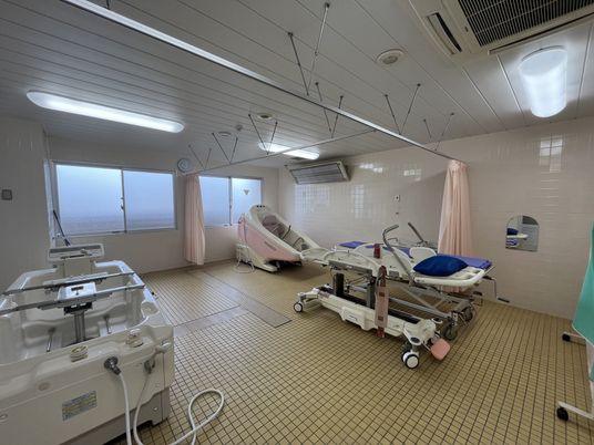 広々とした浴室
