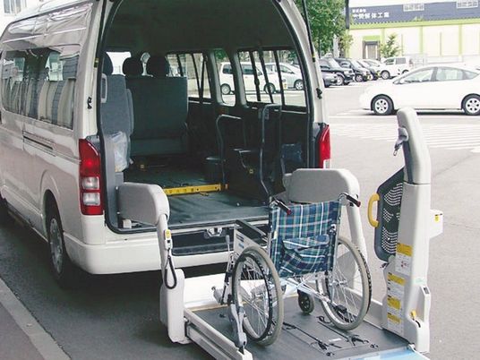 車椅子対応車両の乗降口  