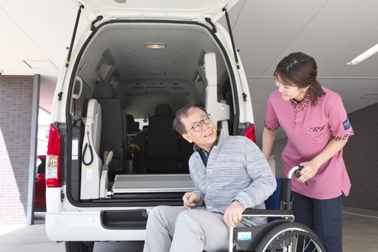 車椅子での移動支援