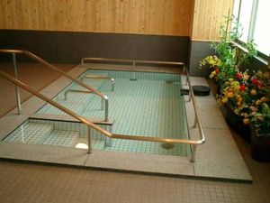 温もりある浴室空間