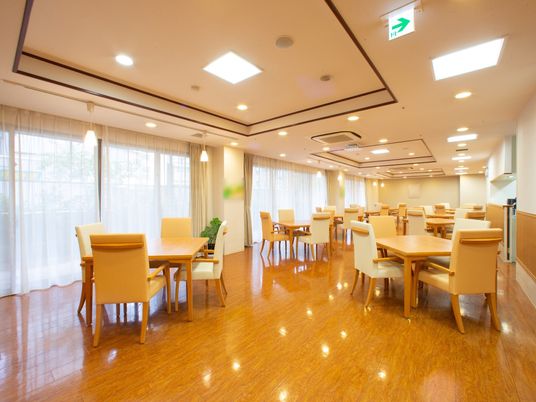 広々とした綺麗な食堂