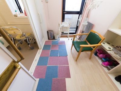 広々とした廊下の角度