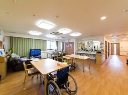 明るい多目的スペース