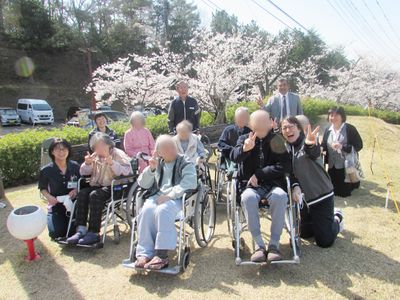 皆が集う庭
