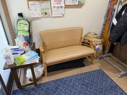 休憩用ソファと雑貨