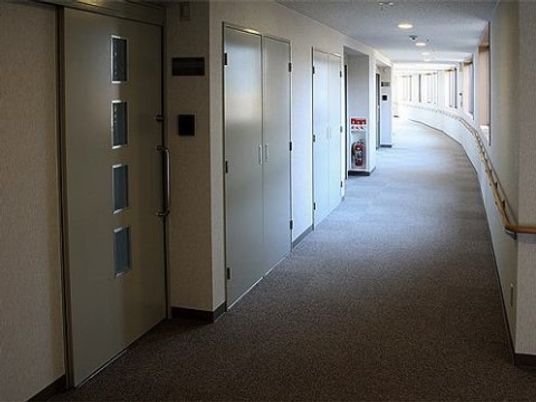 清潔な廊下の一角