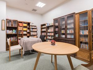 図書コーナーの居心地の良さ